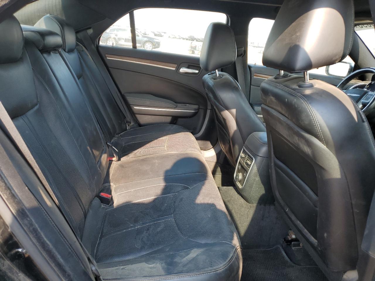 2013 Chrysler 300C Luxury VIN: 2C3CCAST8DH693715 Lot: 80336695