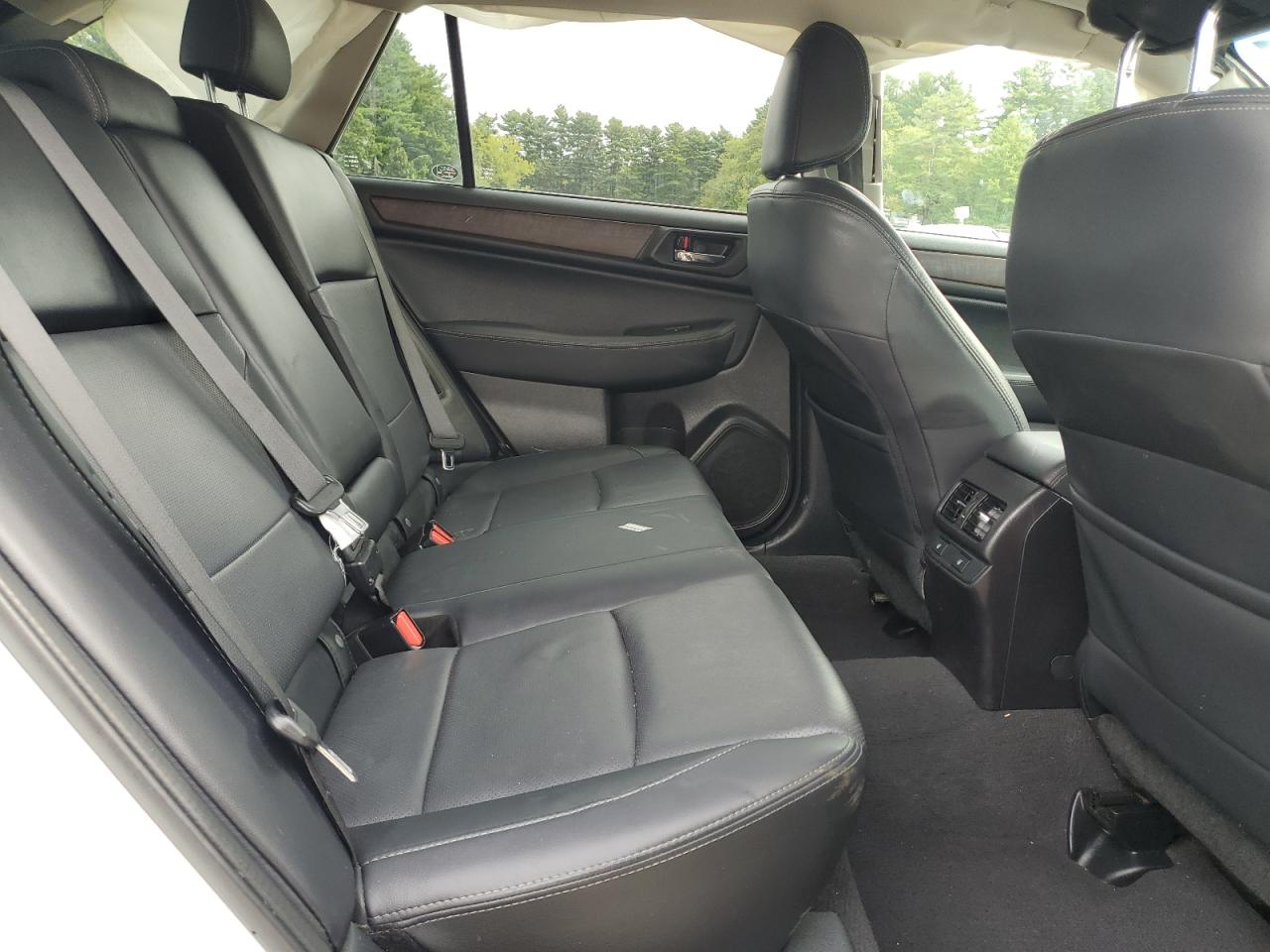 2017 Subaru Outback 2.5I Limited VIN: 4S4BSANC0H3311364 Lot: 71996765