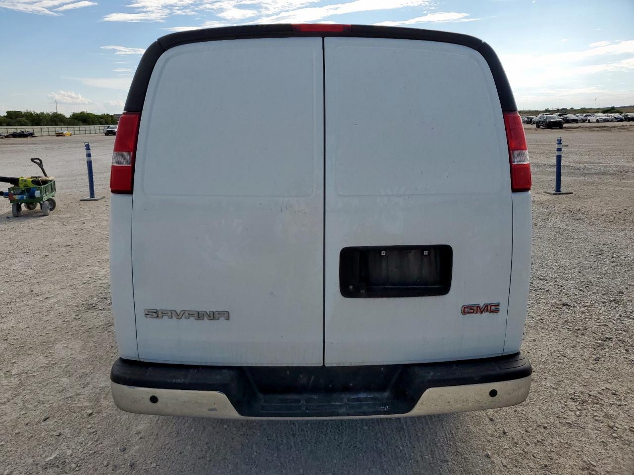 2017 GMC Savana G2500 VIN: 1GTW7AFF2H1296443 Lot: 81835715