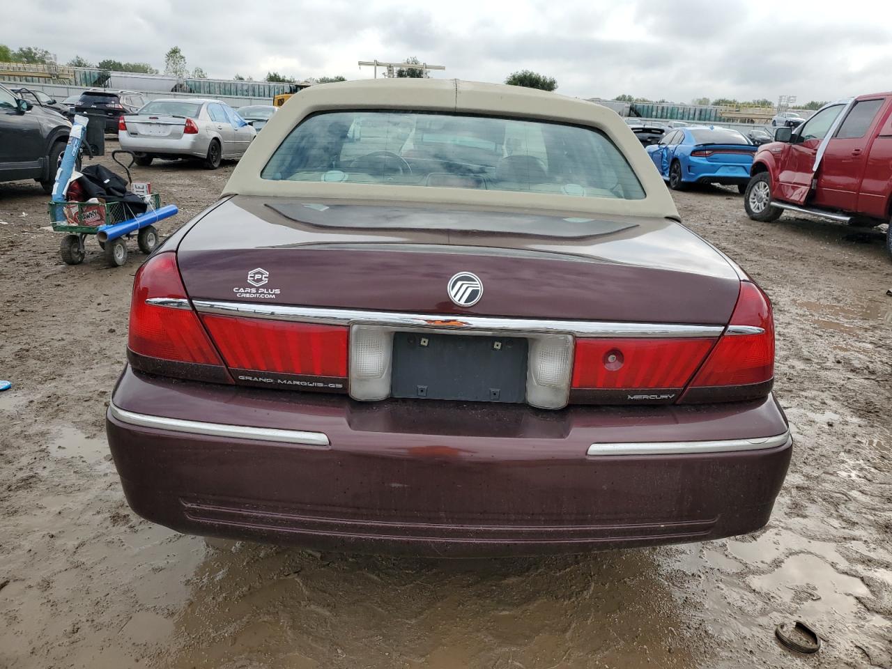 2001 Mercury Grand Marquis Gs VIN: 2MEFM74W81X628542 Lot: 82066555