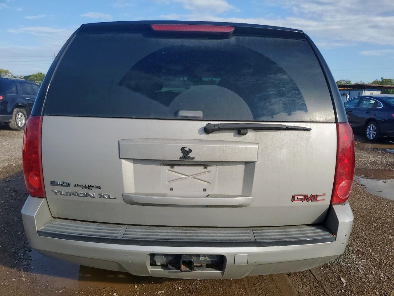 2008 GMC Yukon Xl C1500 VIN: 1GKFC16078R233609 Lot: 84223885
