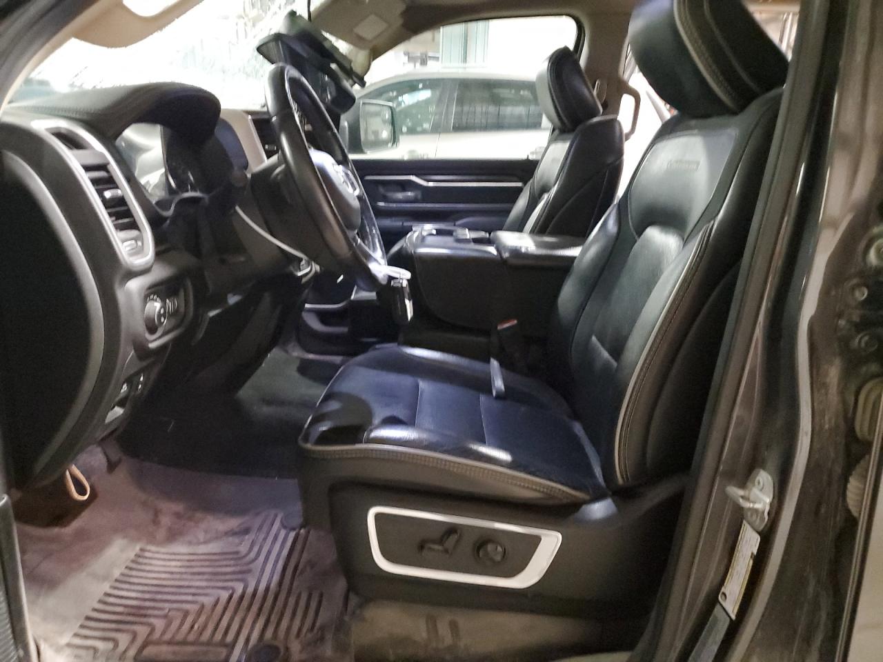 2019 Ram 1500 Laramie VIN: 1C6SRFJT3KN725356 Lot: 81045665