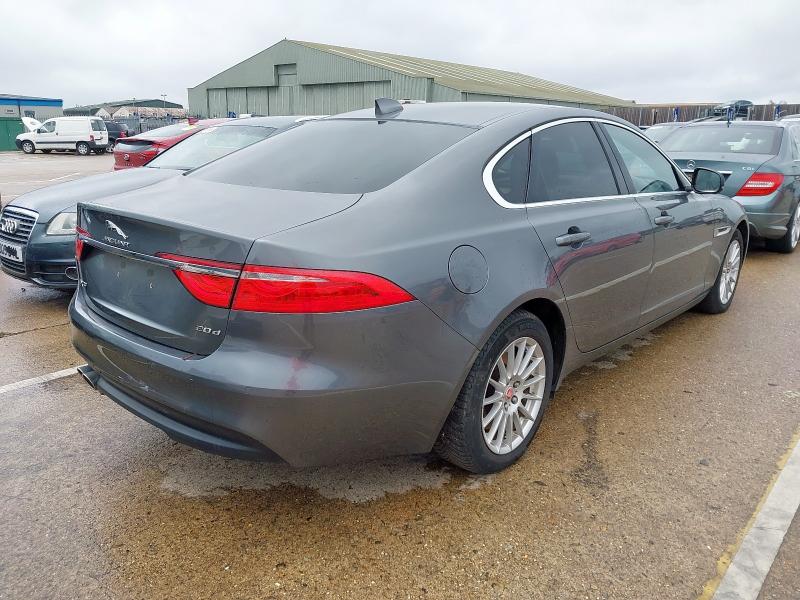 2017 JAGUAR XF PRESTIGE D AUTO 