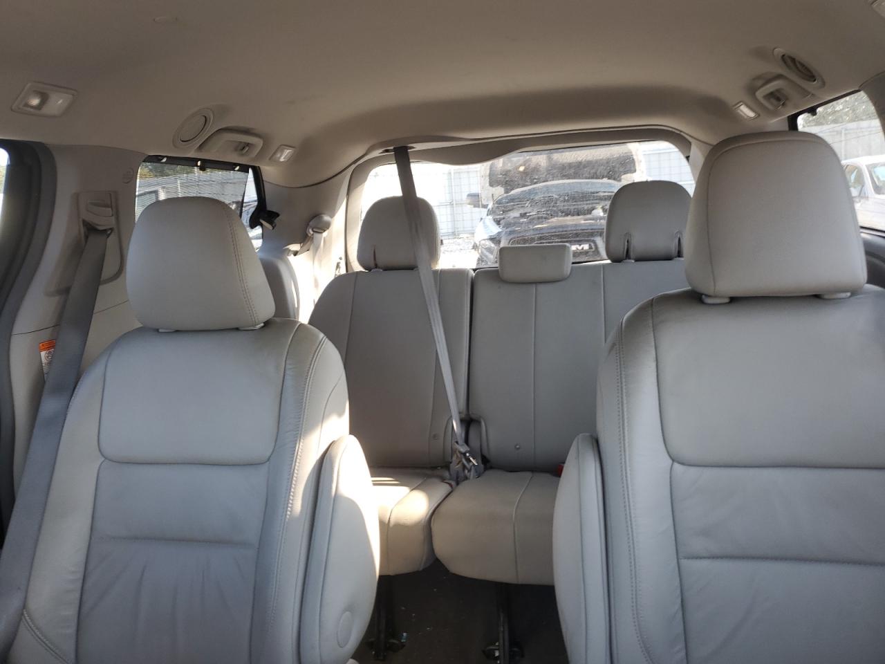 2016 Toyota Sienna Xle VIN: 5TDDK3DC0GS130725 Lot: 83927675