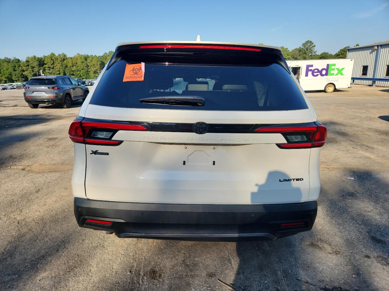 2024 Toyota Grand Highlander Xle VIN: 5TDAAAA51RS018843 Lot: 81047415