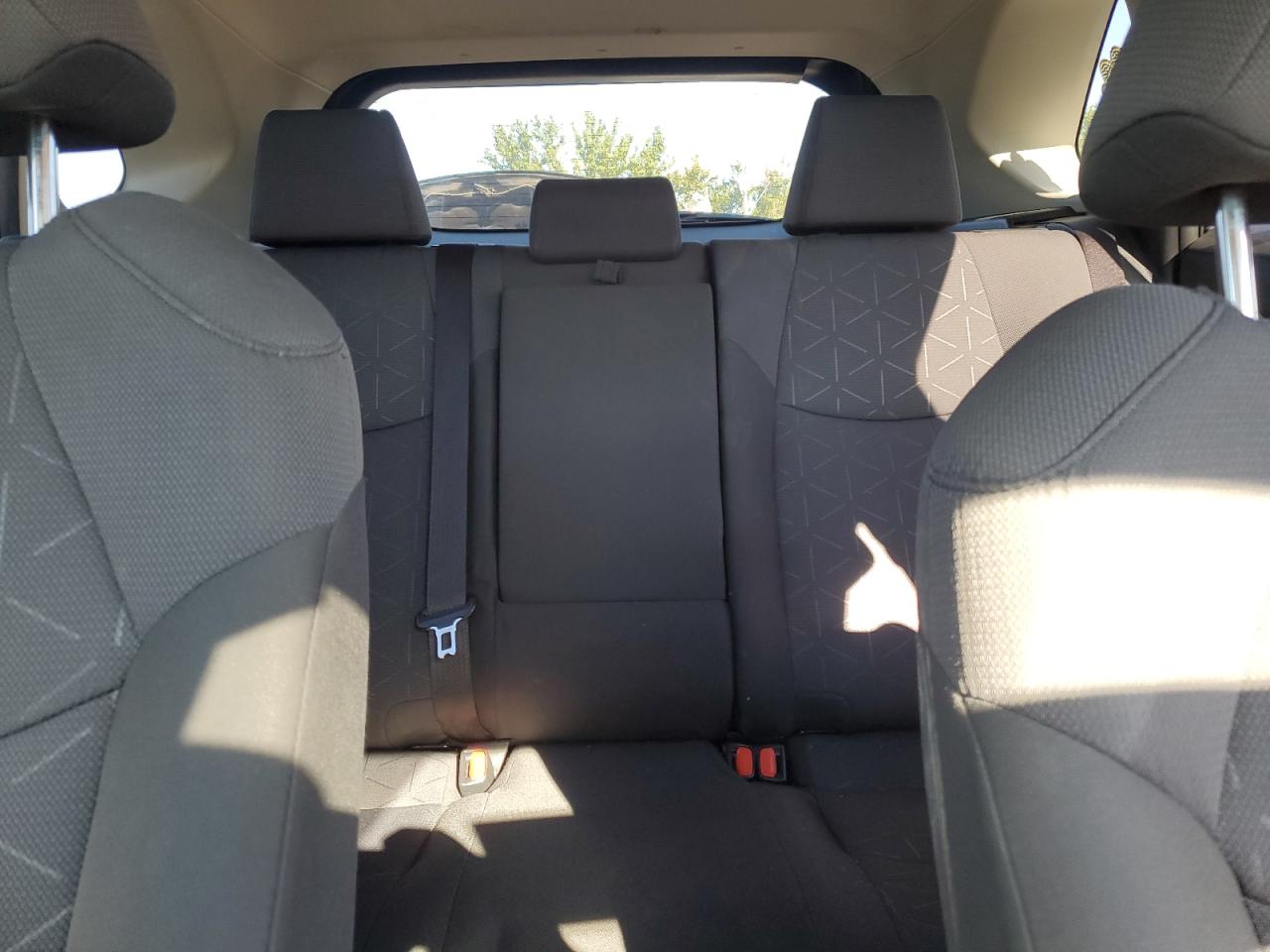 2020 Toyota Rav4 Xle VIN: JTMP1RFV9LD051061 Lot: 71656075