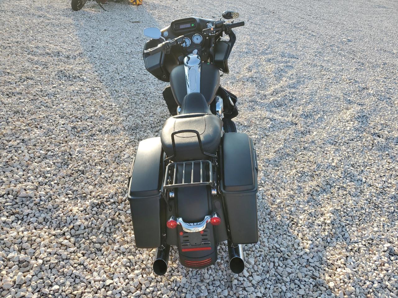 2013 Harley-Davidson Fltrx Road Glide Custom VIN: 1HD1KHM1XDB689926 Lot: 70647225