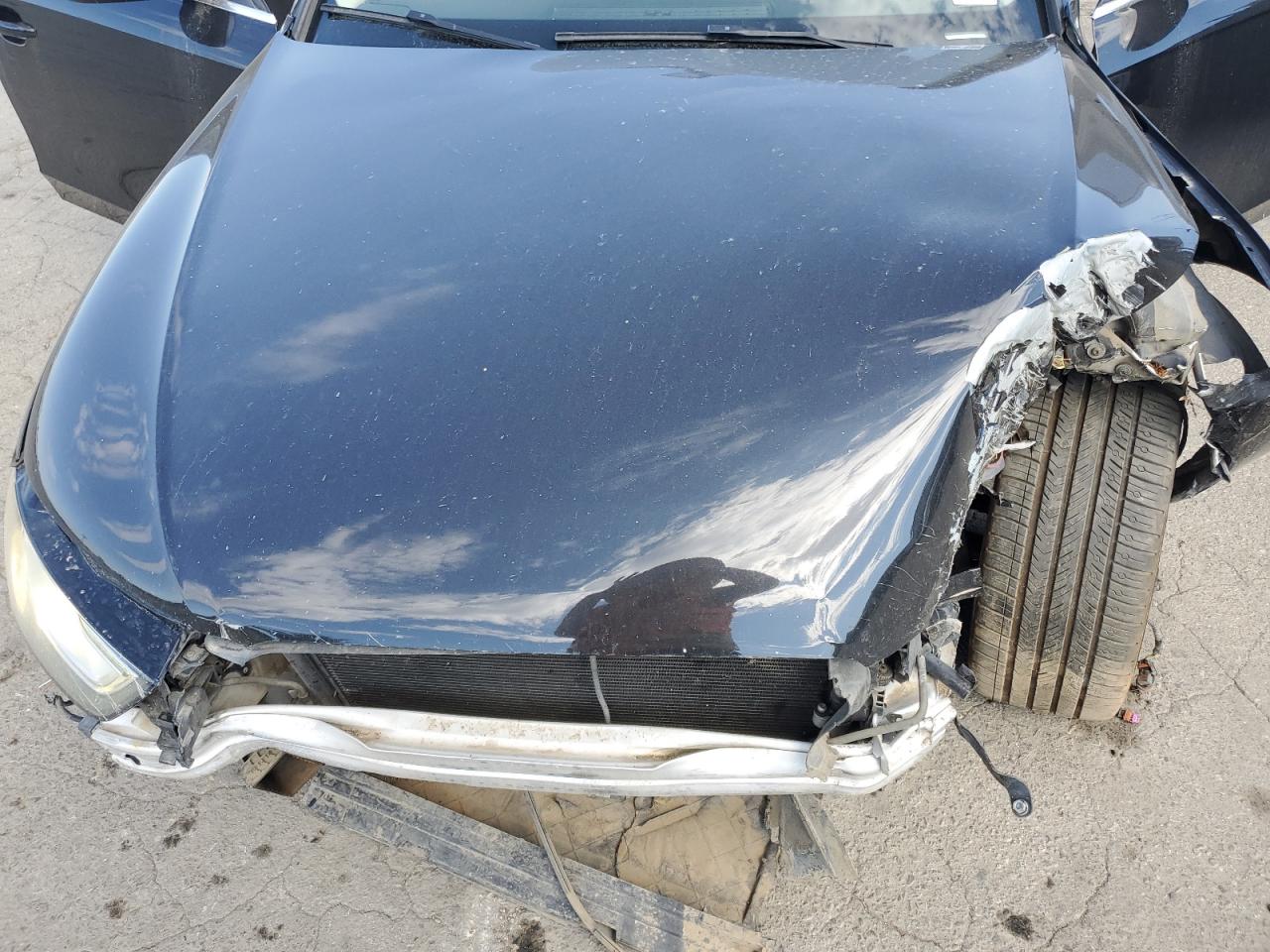 2014 Audi A4 Premium VIN: WAUAFAFL5EN001825 Lot: 81890405