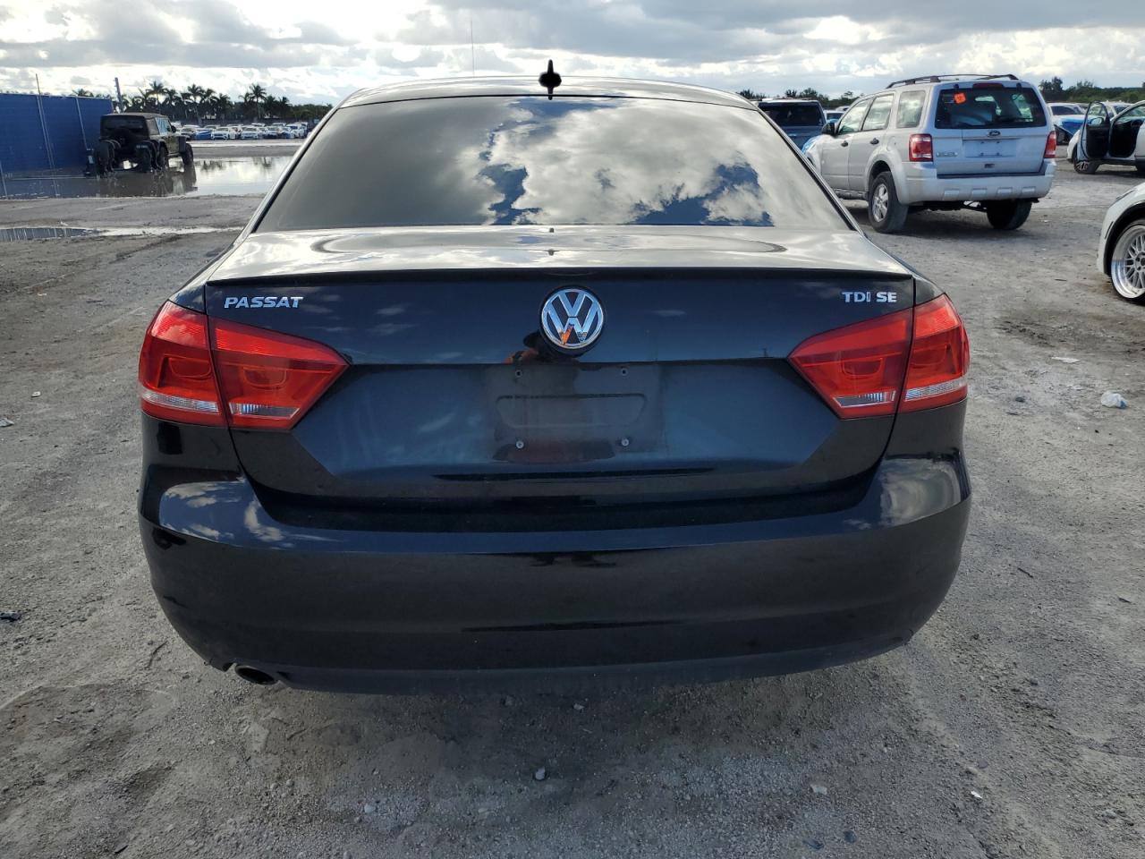2014 Volkswagen Passat Se VIN: 1VWBN7A39EC109877 Lot: 83991095