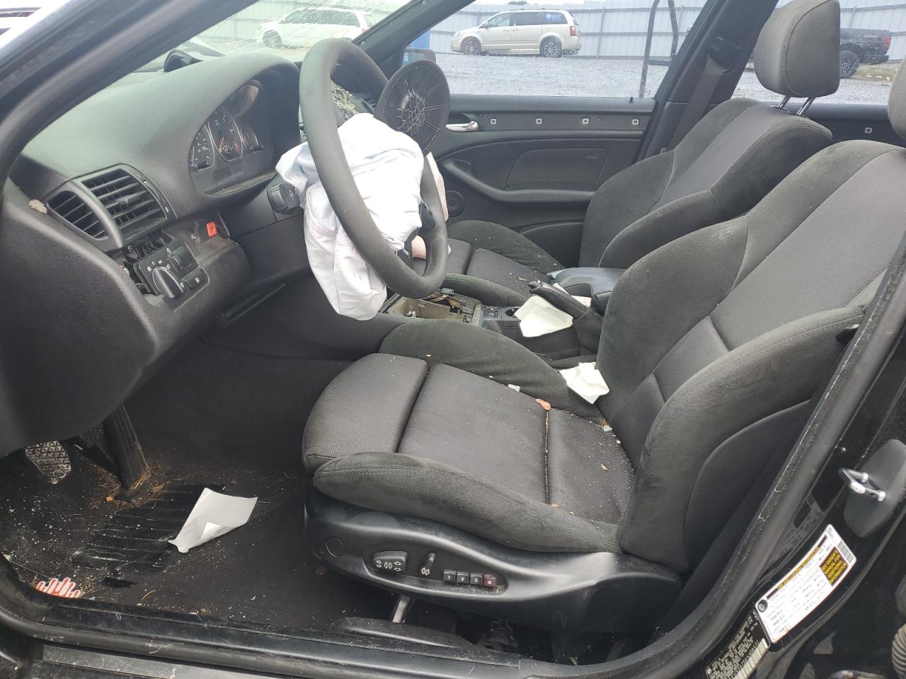 2005 BMW 330 I VIN: WBAEV53475KM08572 Lot: 81801885