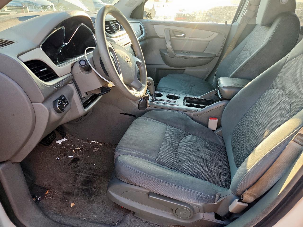 2014 Chevrolet Traverse Ls VIN: 1GNKRFED5EJ352240 Lot: 70347875