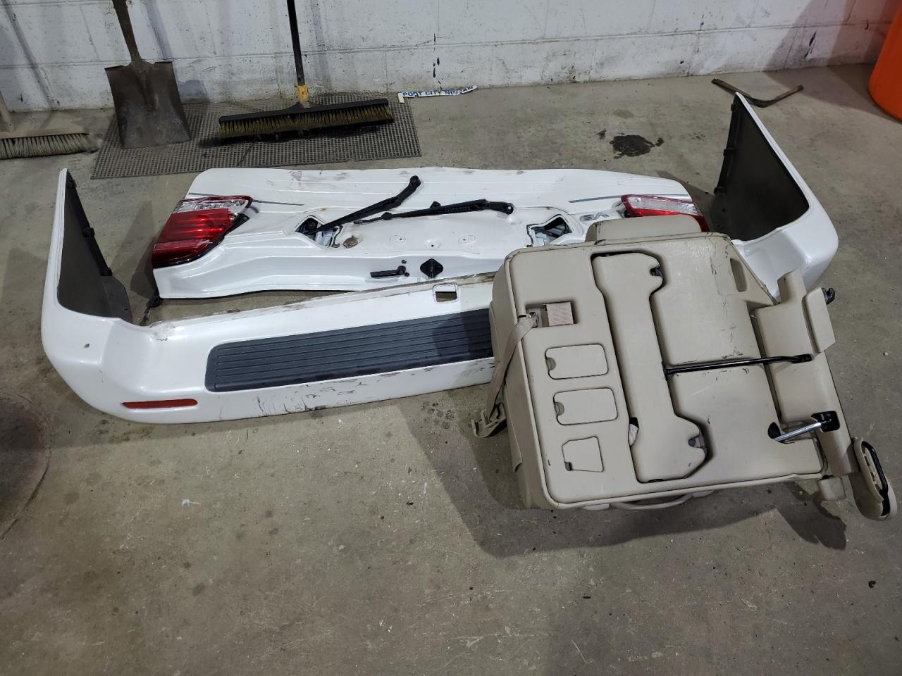 2007 Lexus Lx 470 VIN: JTJHT00W374020967 Lot: 71854875