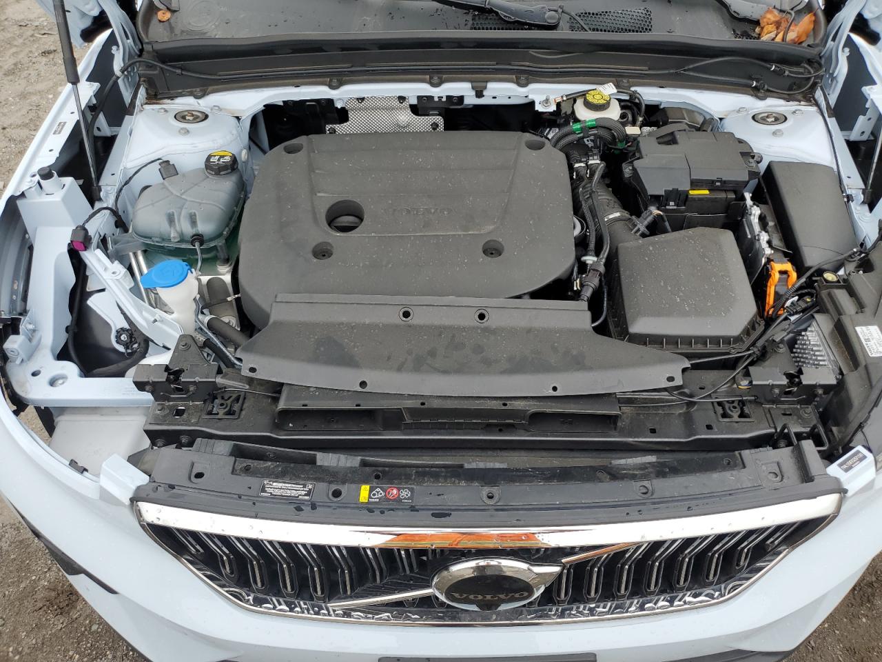 2025 Volvo Xc40 Ultra VIN: YV4L12UFXS2571181 Lot: 84181275