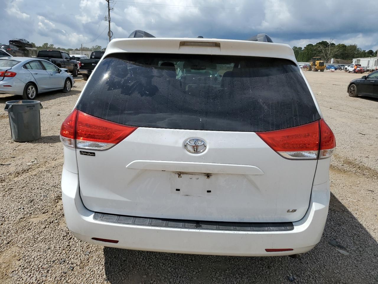 2012 Toyota Sienna Le VIN: 5TDKK3DC2CS205796 Lot: 81775215