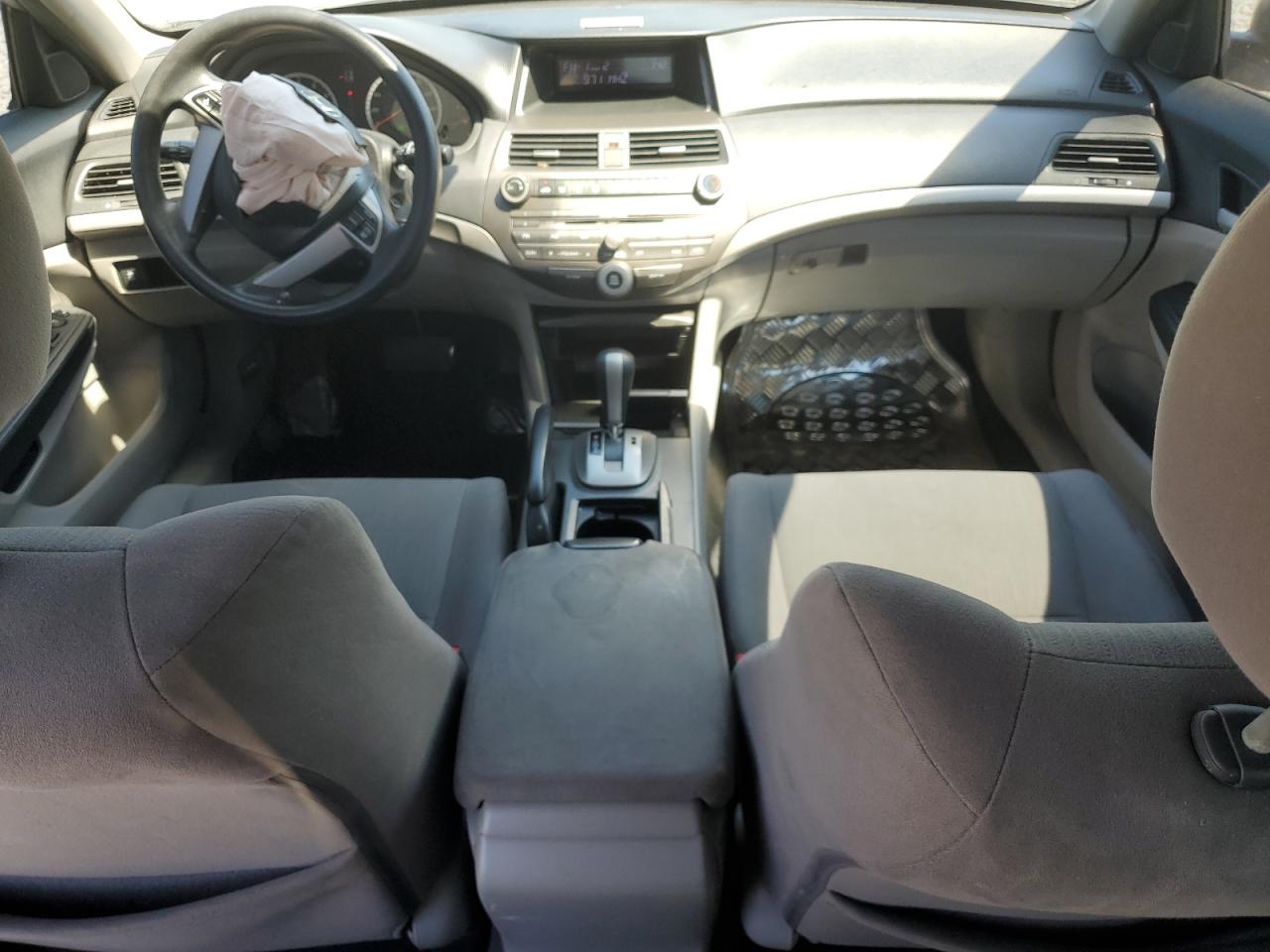 2011 Honda Accord Lx VIN: 1HGCP2F32BA088182 Lot: 71321095