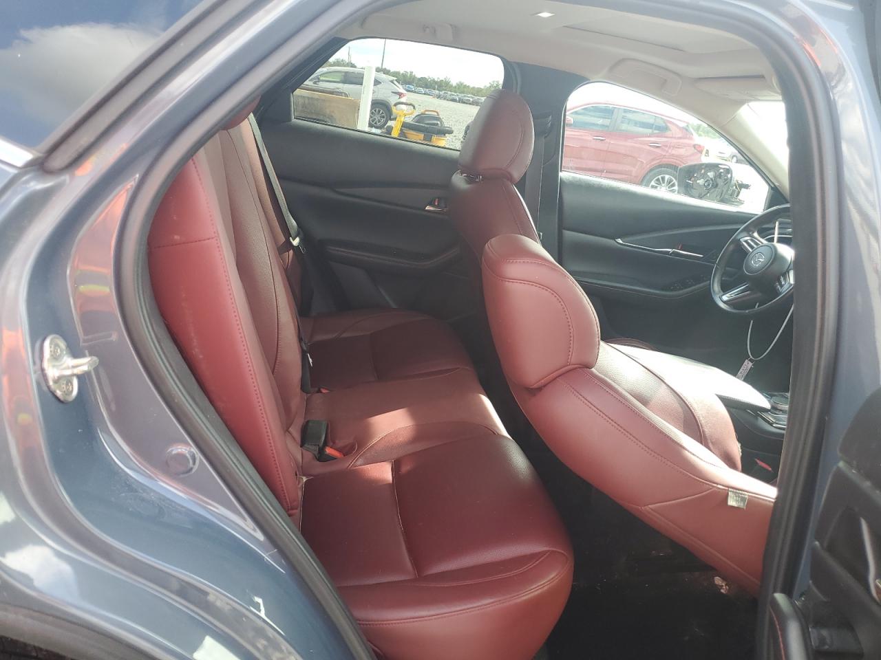 2022 Mazda Cx-30 Preferred VIN: 3MVDMBCL4NM413310 Lot: 81647545