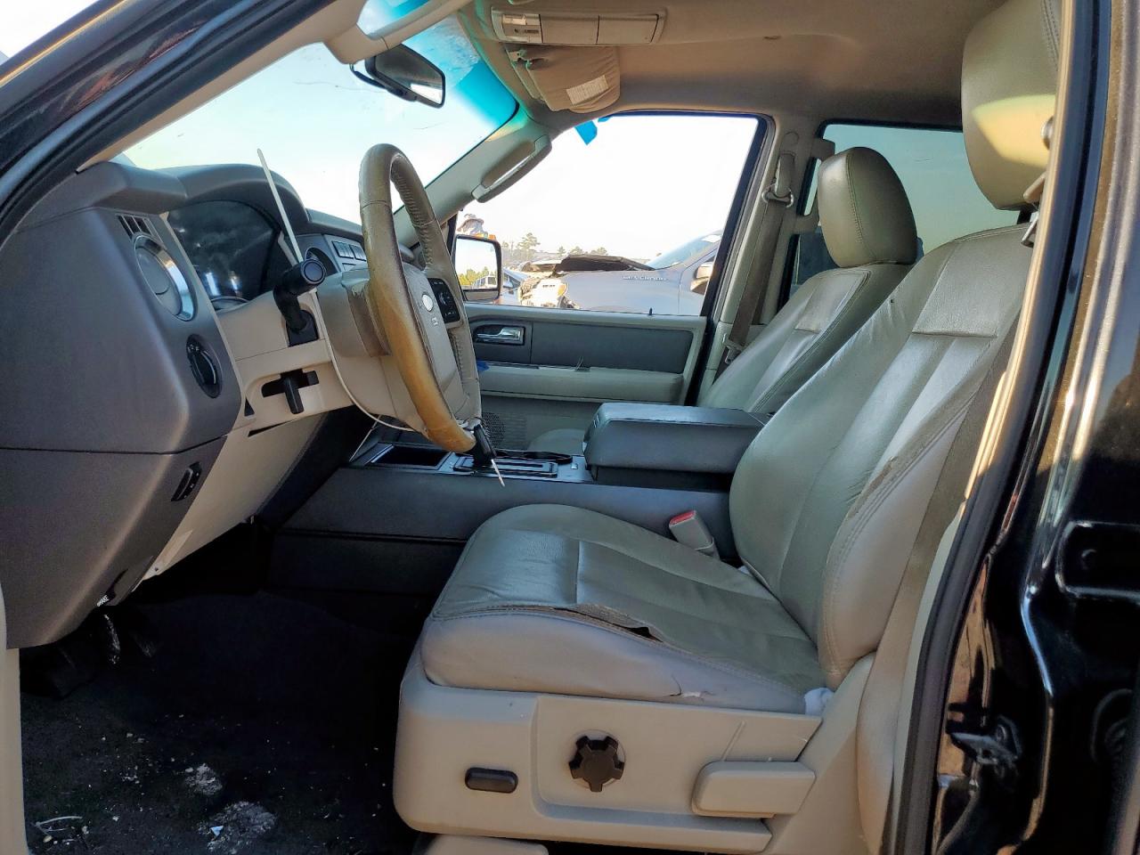 2010 Ford Expedition Xlt VIN: 1FMJU1F58AEA54163 Lot: 71563735