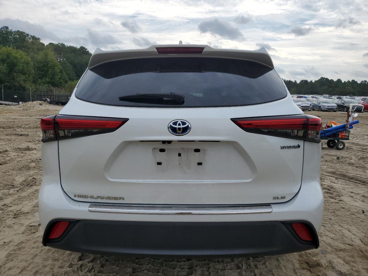 2022 Toyota Highlander Hybrid Xle VIN: 5TDABRCH3NS537941 Lot: 81810695