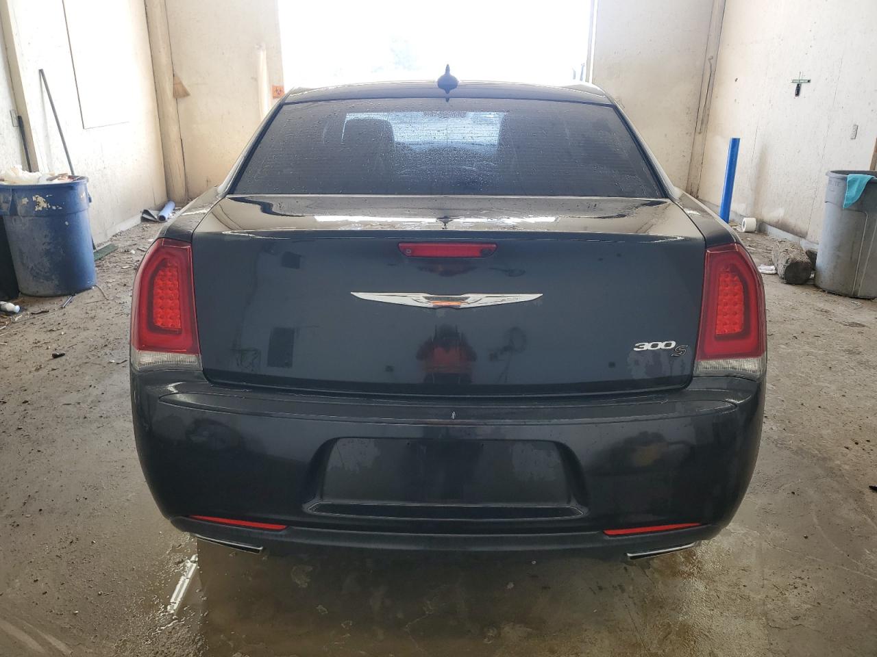 2015 Chrysler 300 S VIN: 2C3CCABG3FH736007 Lot: 81044175