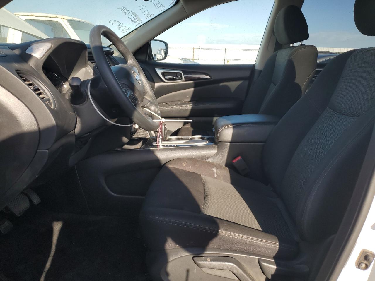 2019 Nissan Pathfinder S VIN: 5N1DR2MNXKC641579 Lot: 82132575