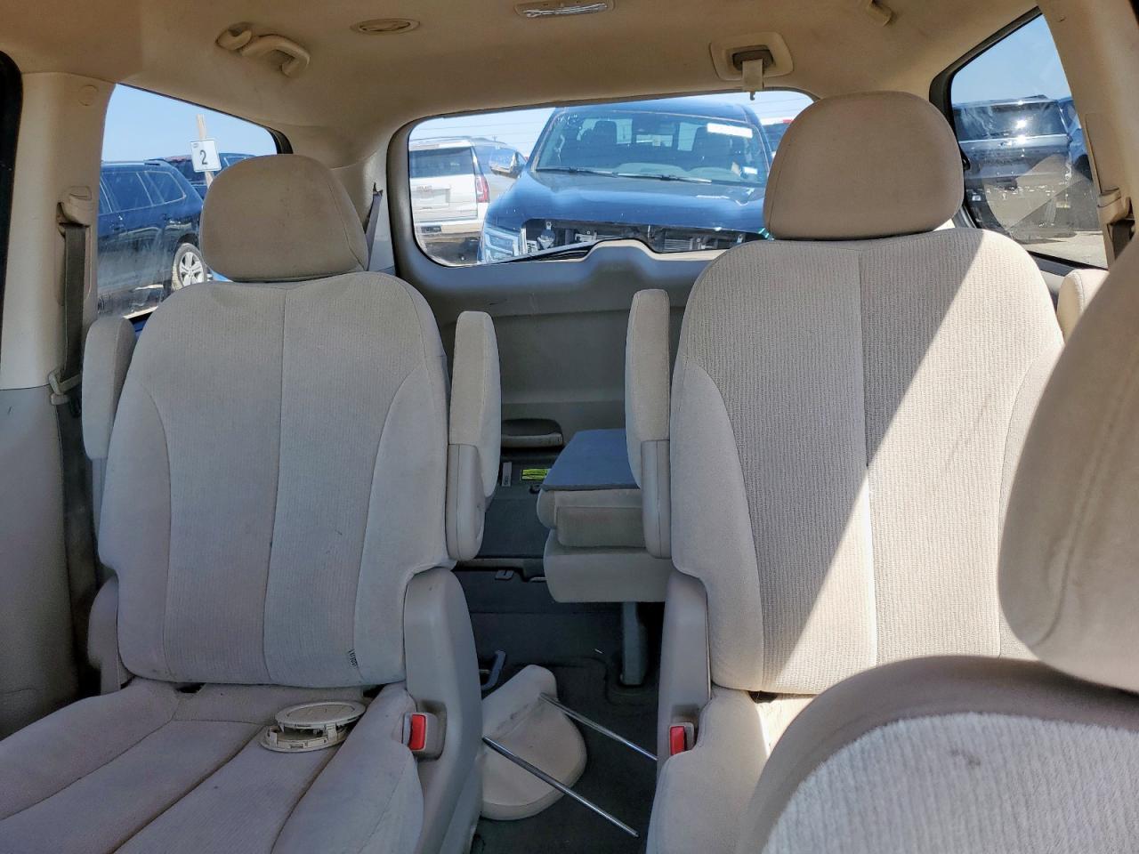 2011 Kia Sedona Lx VIN: KNDMG4C79B6409191 Lot: 80814555