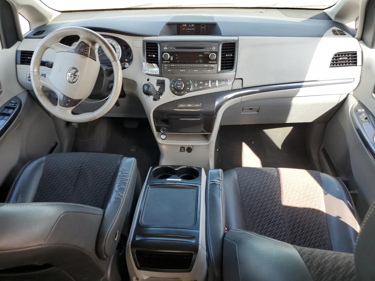 2012 Toyota Sienna Sport VIN: 5TDXK3DC1CS230744 Lot: 82085435