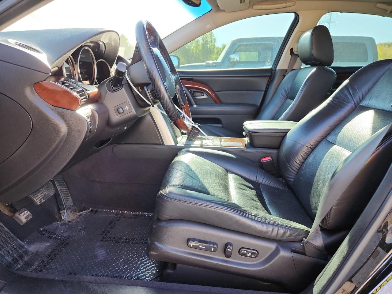 2010 Acura Rl VIN: JH4KB2F67AC002109 Lot: 81844775