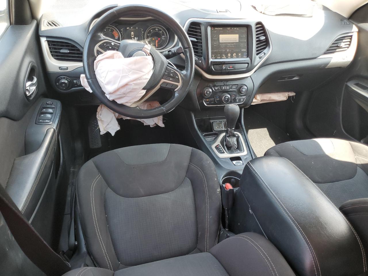 2016 Jeep Cherokee Latitude VIN: 1C4PJLCS4GW171397 Lot: 80750105