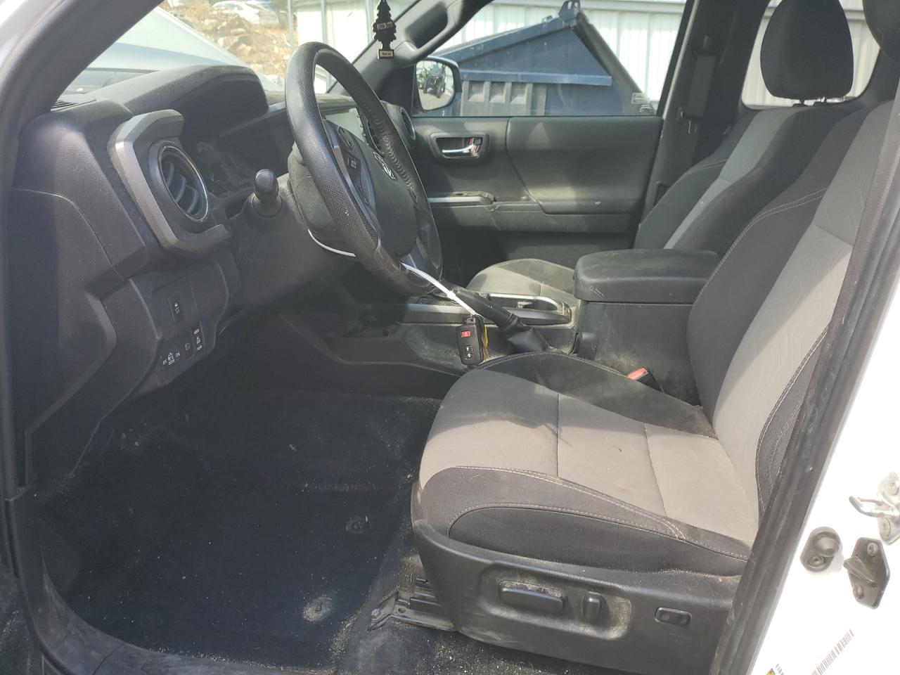 2020 Toyota Tacoma Access Cab VIN: 3TYSZ5AN6LT001956 Lot: 71068235