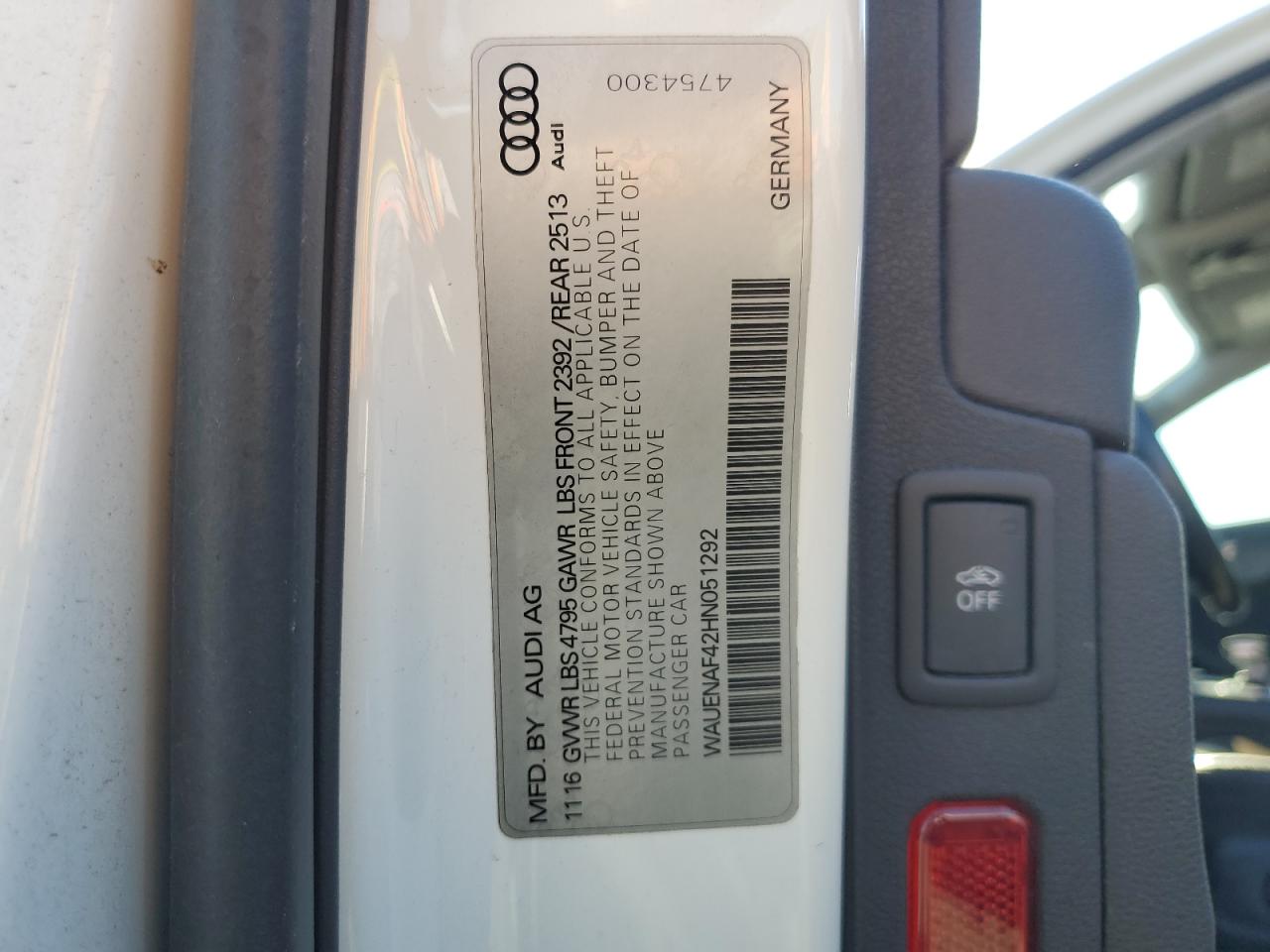 2017 Audi A4 Premium Plus VIN: WAUENAF42HN051292 Lot: 81090275