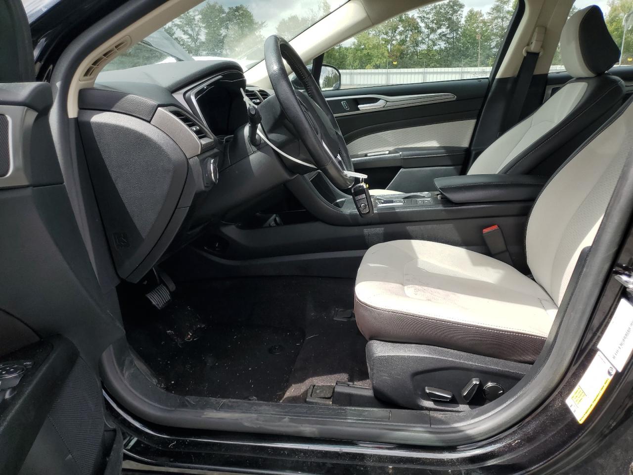 2020 Ford Fusion Se VIN: 3FA6P0HD1LR183982 Lot: 84048635