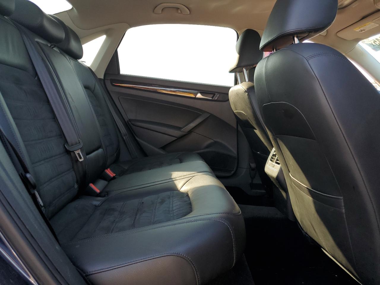 2015 Volkswagen Passat Sel VIN: 1VWCV7A32FC019024 Lot: 84031445