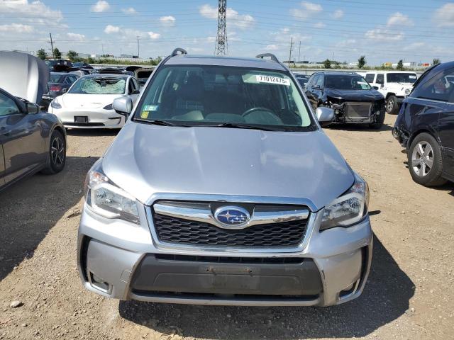  SUBARU FORESTER 2016 Серебристый