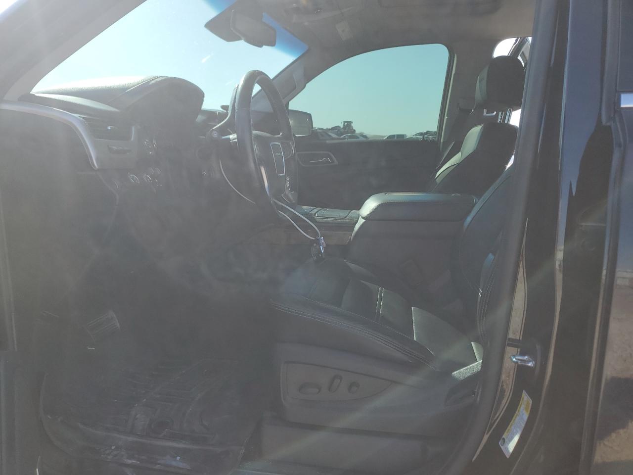 2016 GMC Yukon Xl Denali VIN: 1GKS2HKJ8GR340286 Lot: 84254185