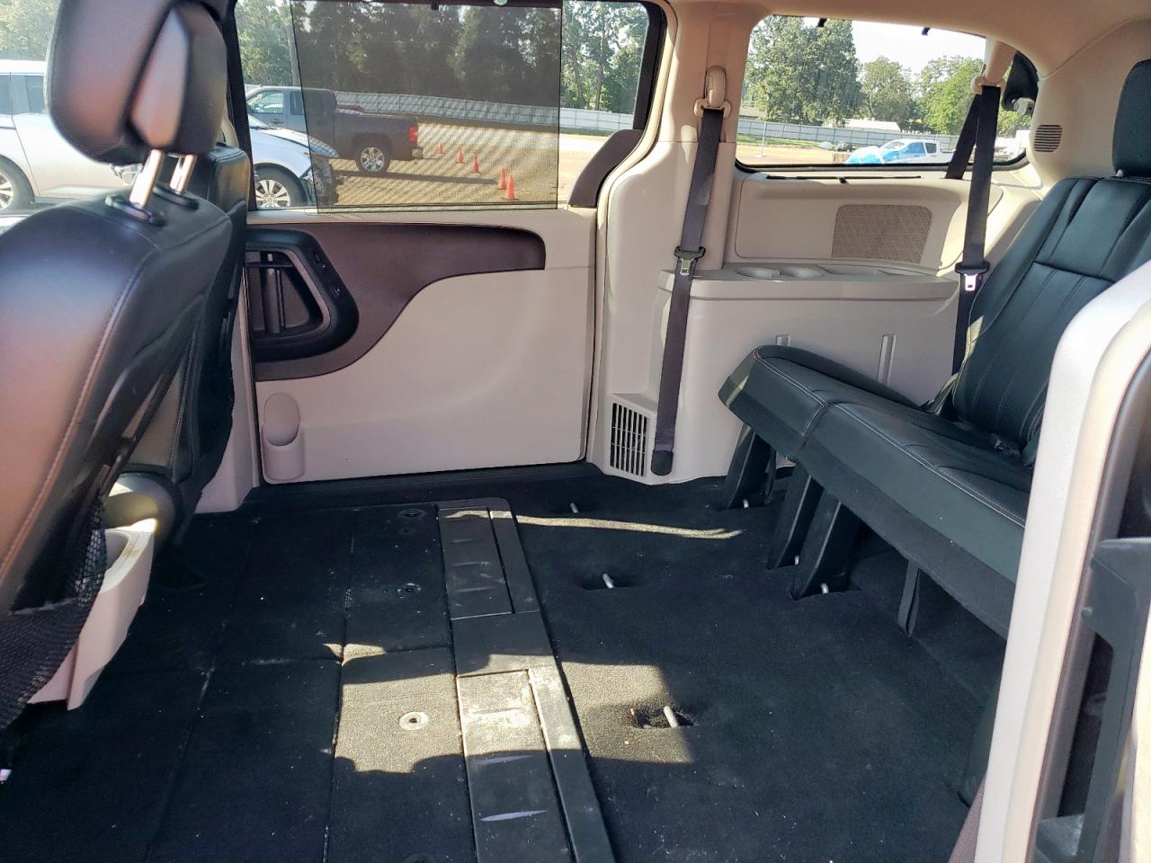 2016 Chrysler Town & Country Touring L VIN: 2C4RC1CG8GR128015 Lot: 80335765