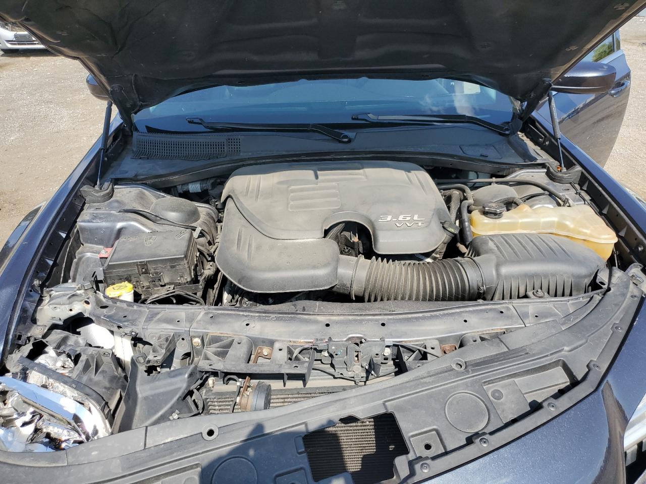 2016 Chrysler 300 Limited VIN: 2C3CCARG7GH230431 Lot: 81580425