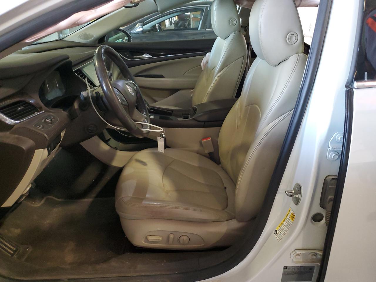 2017 Buick Lacrosse Essence VIN: 1G4ZP5SS3HU176751 Lot: 80339995