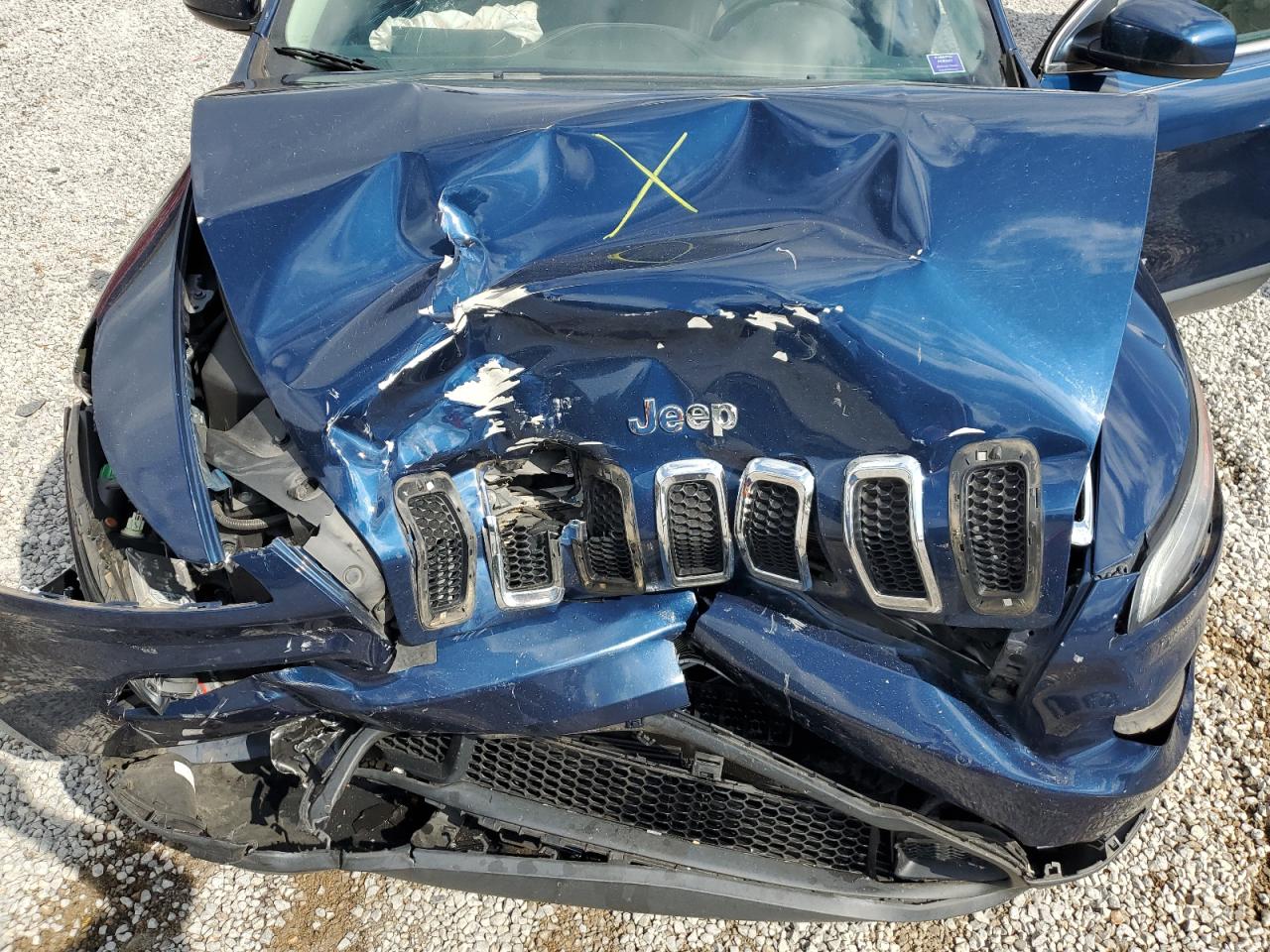 2018 Jeep Cherokee Latitude Plus VIN: 1C4PJLLB0JD584467 Lot: 83855795