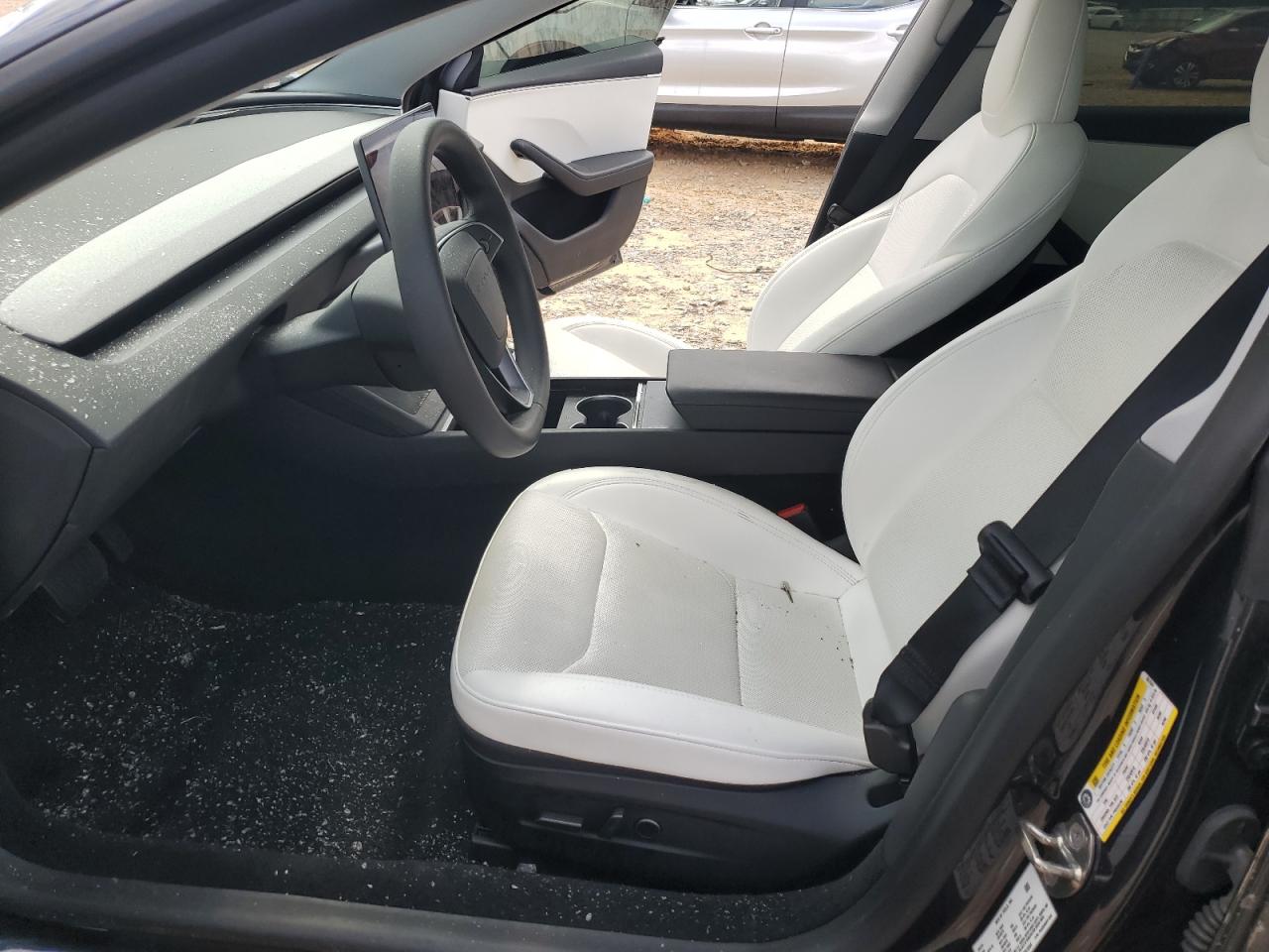 2024 Tesla Model 3 VIN: 5YJ3E1EAXRF861044 Lot: 84275195