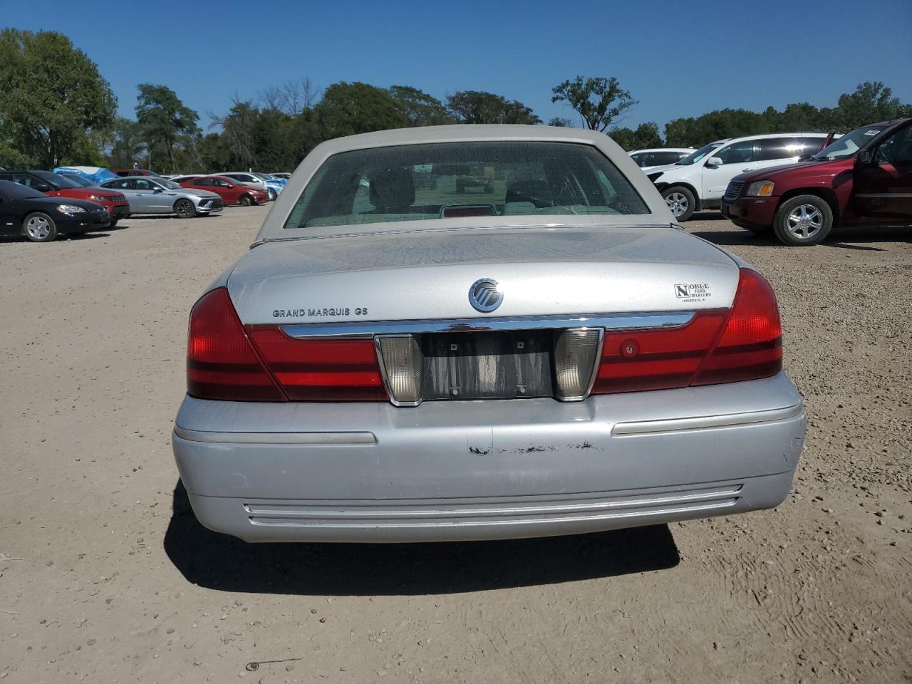2003 Mercury Grand Marquis Gs VIN: 2MEFM74WX3X603726 Lot: 83942145
