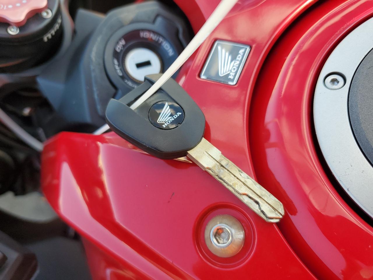 2024 Honda Cbr650 R VIN: MLHRH1556R5001774 Lot: 84202695
