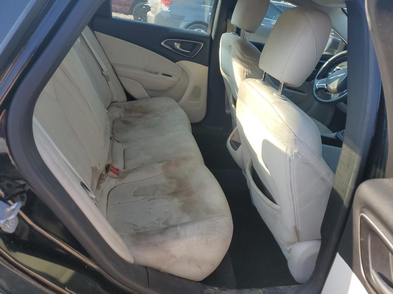 2015 Chrysler 200 Limited VIN: 1C3CCCAB1FN760511 Lot: 71691235