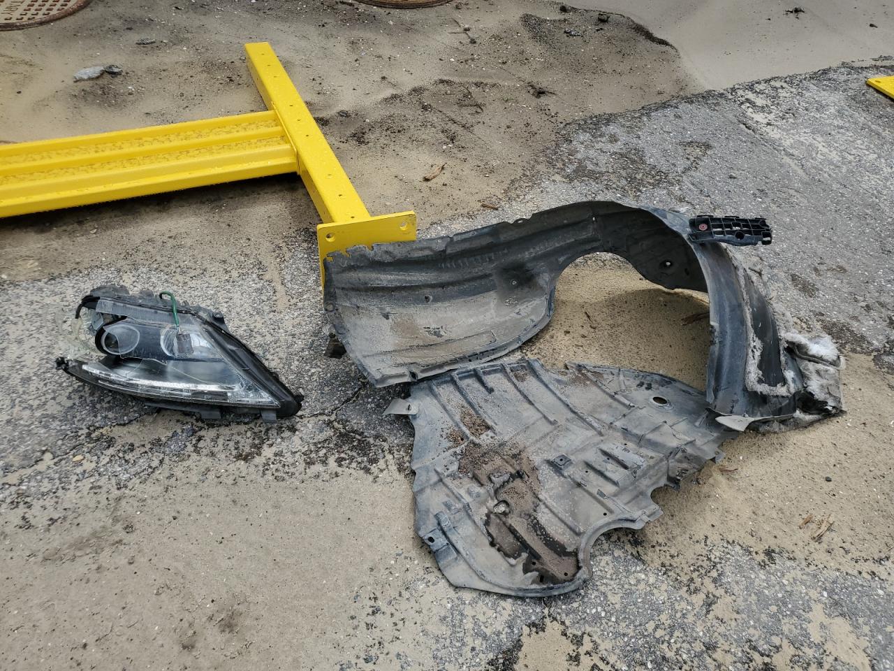 2015 Lexus Es 350 VIN: JTHBK1GG3F2194126 Lot: 81403765