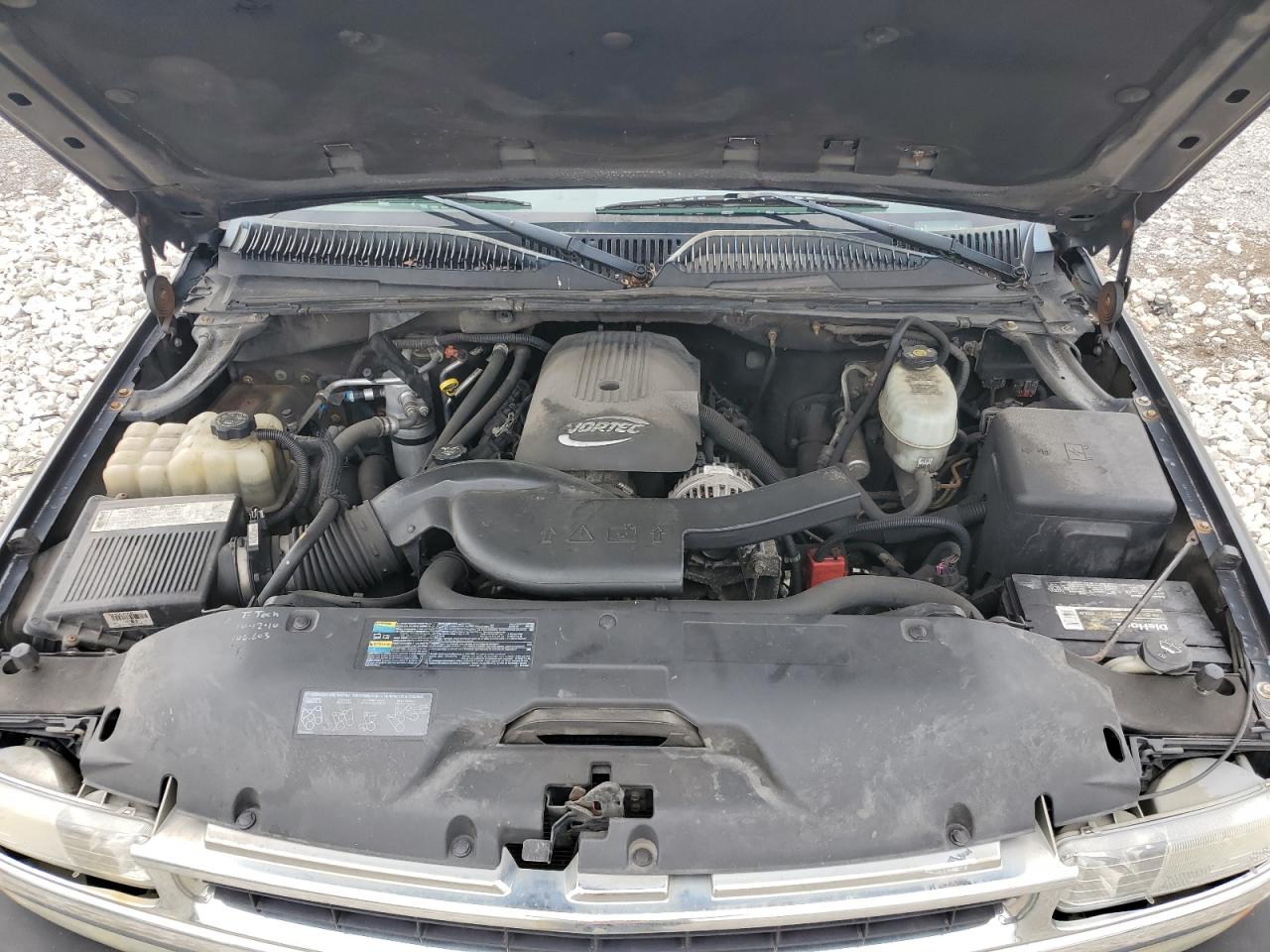 2005 Chevrolet Tahoe C1500 VIN: 1GNEC13V75J218794 Lot: 81283455