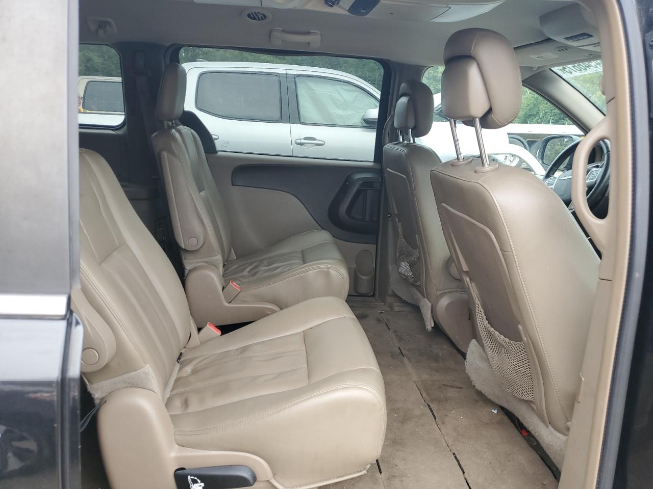 2016 Chrysler Town & Country Touring VIN: 2C4RC1BG2GR230671 Lot: 84546675