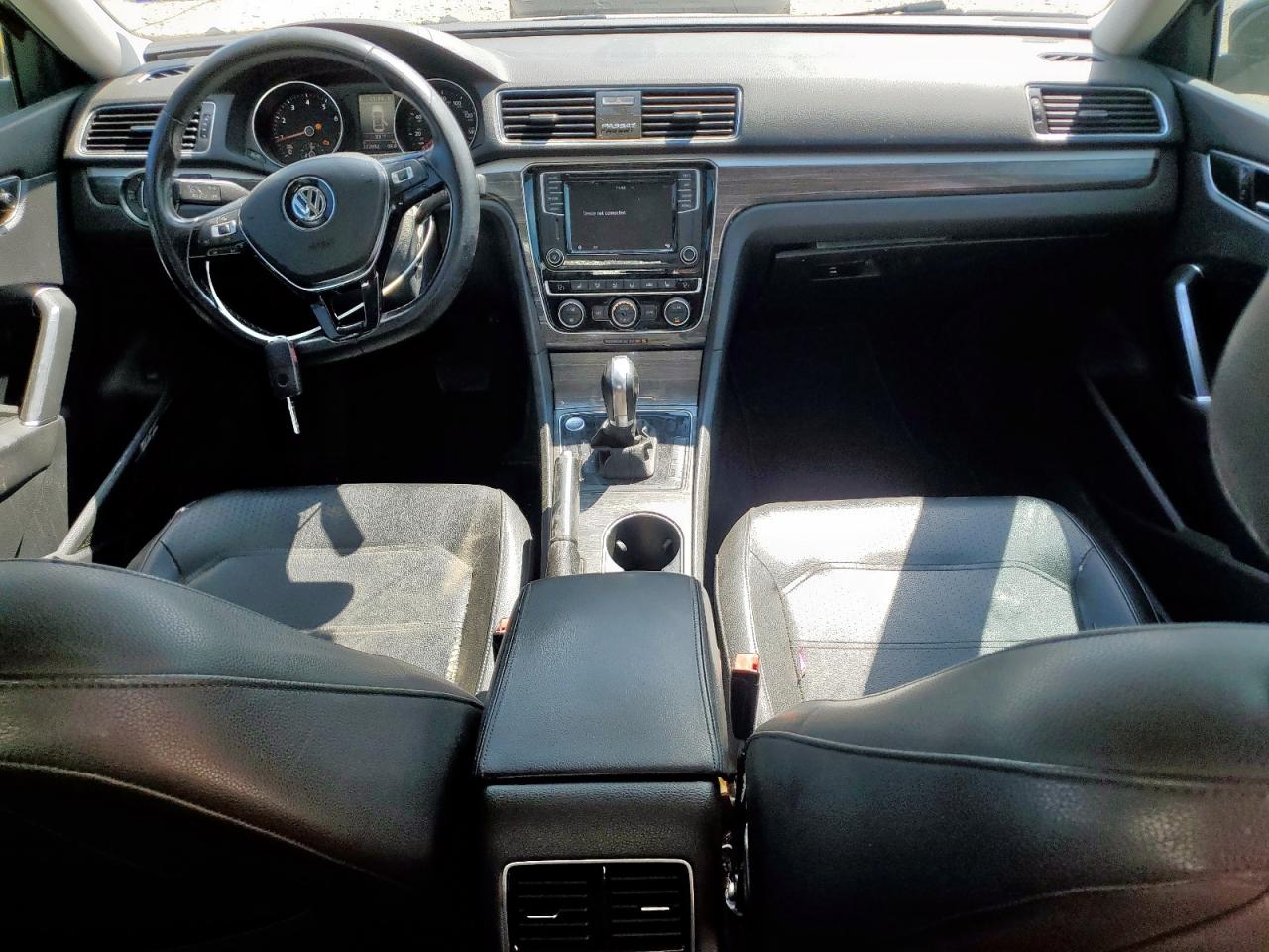 2018 Volkswagen Passat Se VIN: 1VWBA7A36JC025375 Lot: 80527165