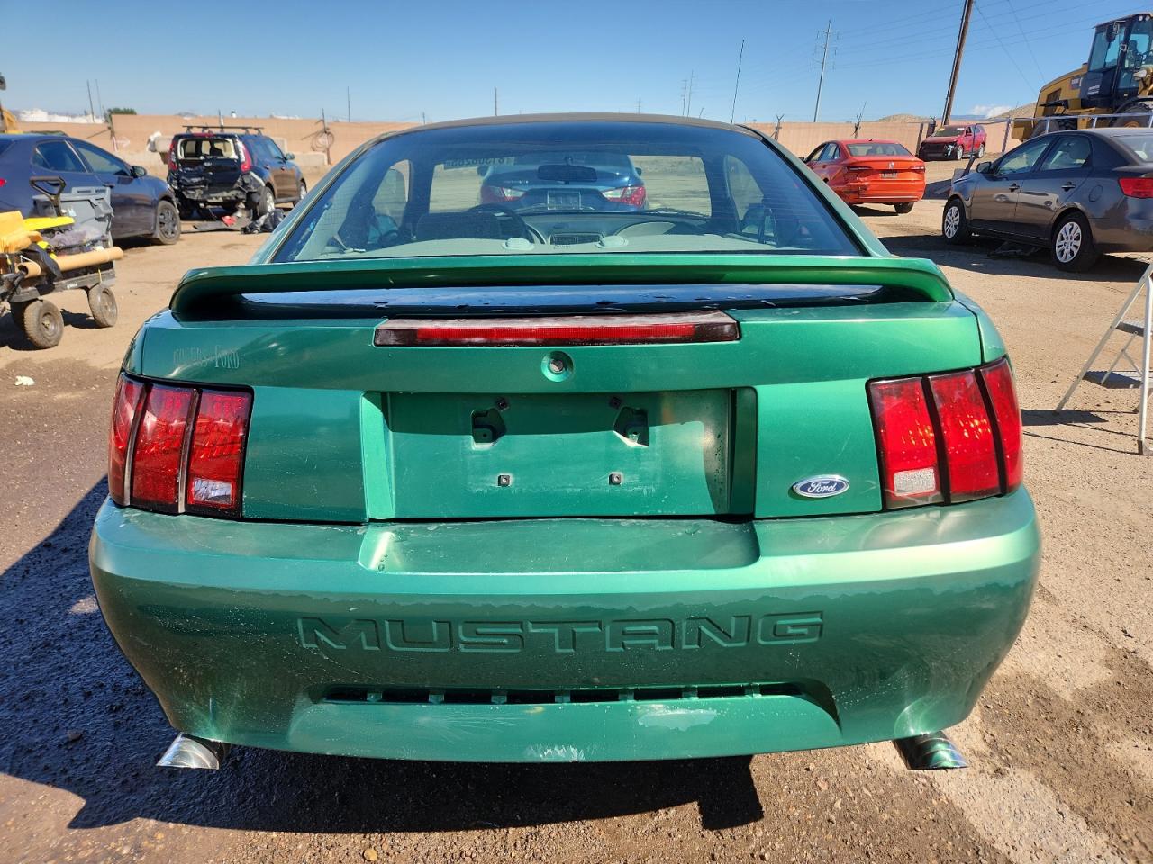 2000 Ford Mustang VIN: 1FAFP4043YF141367 Lot: 81306265