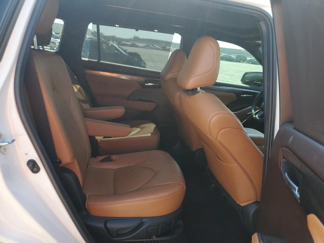 2021 Toyota Highlander Hybrid Platinum VIN: 5TDEBRCH1MS030312 Lot: 65635495
