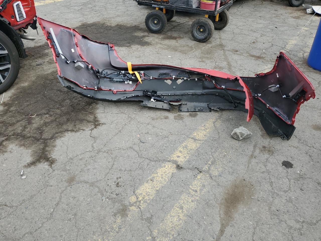 2024 Toyota Crown Xle VIN: JTDAAAAF2R3020594 Lot: 81059135