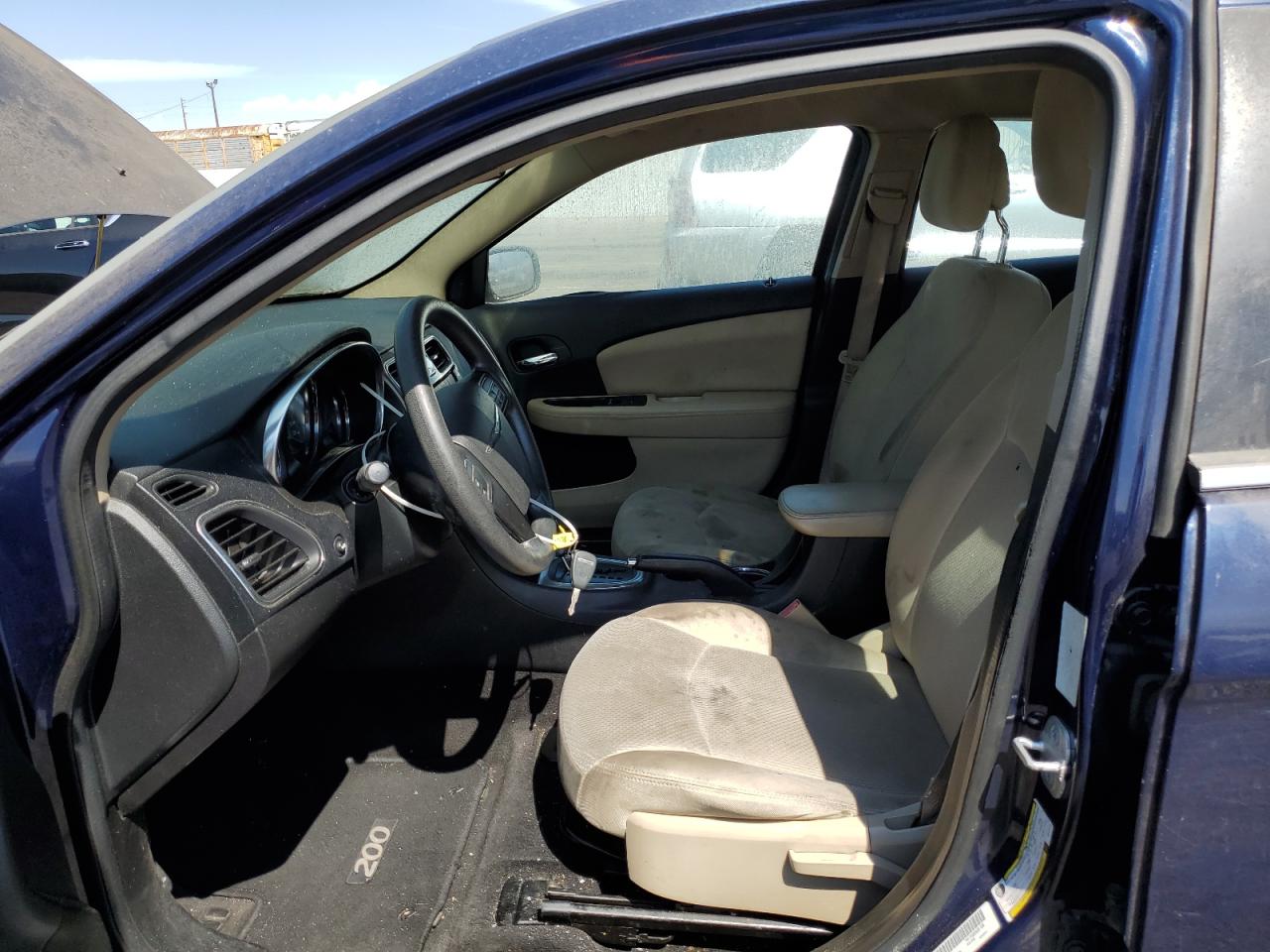 2014 Chrysler 200 Lx VIN: 1C3CCBAB5EN121718 Lot: 81073635